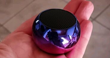 Dinamiklər və kolonkalar: Kiçik portativ Bluetooth dinamik (mini dinamik). şarj etmək üçün USB-C