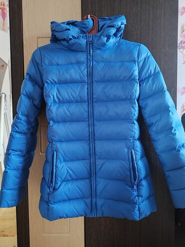 кожаная куртка: Женская куртка Benetton, M (EU 38), цвет - Голубой