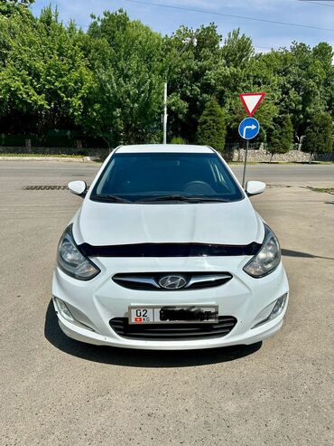 hyunda: Hyundai Solaris: 2013 г., 1.6 л, Автомат, Бензин, Седан