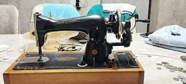qedimi pullar: Antik mexaniki tikiş maşını – əl fırladan (manual) model - Korpus — 5