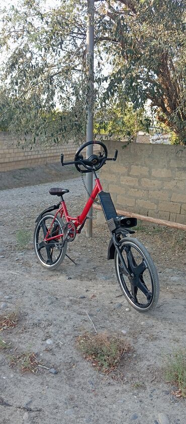 dördtəkərli velosipedlər: Şəhər velosipedi Desna, 26"