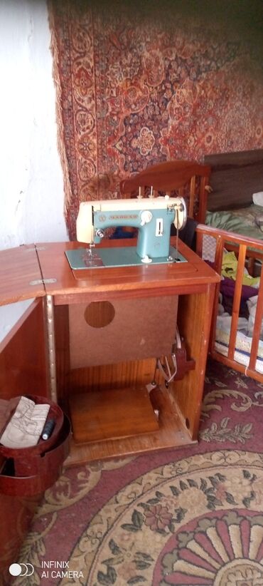 мотор швейная машина: Швейная машина Chayka, Ручной