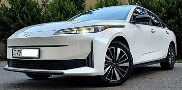 tesla model 3: Changan Qiyuan A05: 1.5 l | 2025 il 12300 km Sedan — 1