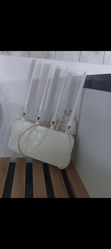 wayfayin kodun deyismek: Xiaomi. Wi‑Fi router – 4 antennali Xüsusiyyətlər: - 2.4 GHz — 1