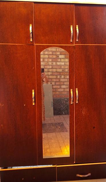 standing mirror: Шифоньер, шкаф для одежды, Б/у, Прямой, ЛДСП — 1