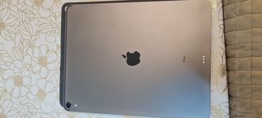 Apple iPad: İşlənmiş Apple iPad Pro 12.9 (2021), 12,9", 256 GB, Ödənişli çatdırılma
