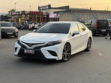 Toyota Camry: 2020 г., 2.5 л, Автомат, Бензин, Седан