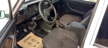 VAZ (LADA): LADA 2107 sedan – klassik ağ rəngli, 4 qapılı, arxa ötürücülü model — 10