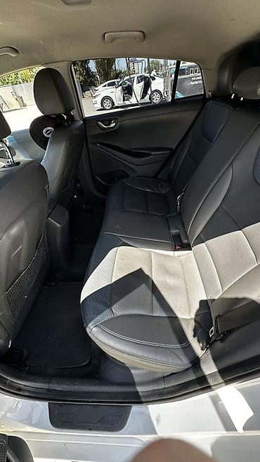 айоник 5: Hyundai Ioniq: 2016 г., 1.8 л, Автомат, Гибрид, Лифтбек — 9