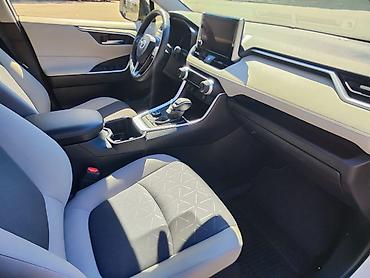 audi a5: Toyota RAV4: 2022 г., 2.5 л, Автомат, Гибрид, Кроссовер — 7