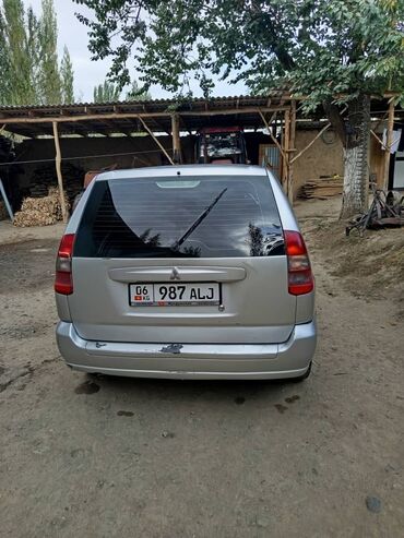 Mitsubishi Space Star: 2003 г., 1.3 л, Механика, Бензин, Хэтчбэк