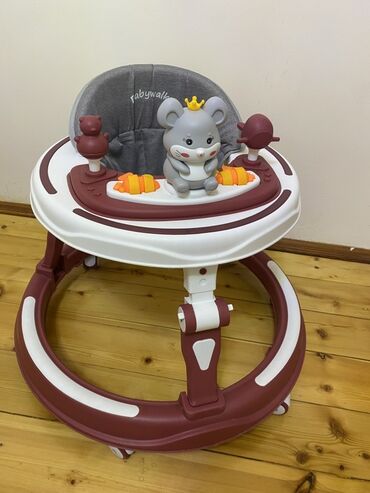 Yerimək üçün arabalar, çəliklər, əsalar, rollatorlar: Uşaq gəzdirəni (baby walker) - Rənglər: tünd qırmızı/şabalıdı və ağ — 5