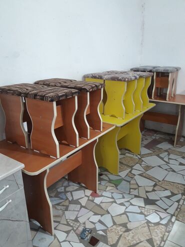 современные столы и стулья для кухни: Комплект стол и стулья Новый