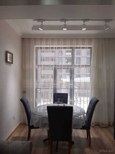 Uzunmüddətli kirayə mənzillər: 28 May metrosu yanınında mənzil kirayə verilir. Mərtəbə 18/4. Ümumi — 6