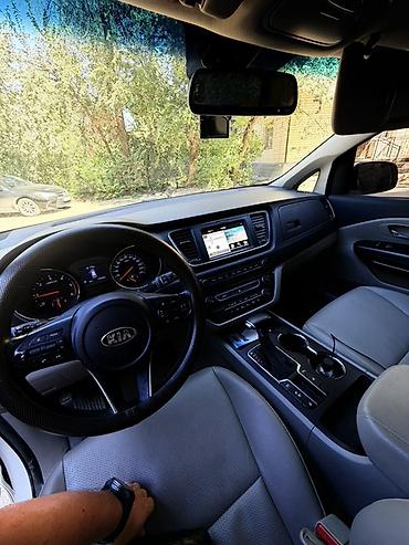carnival: Kia Carnival: 2020 г., Минивэн — 7