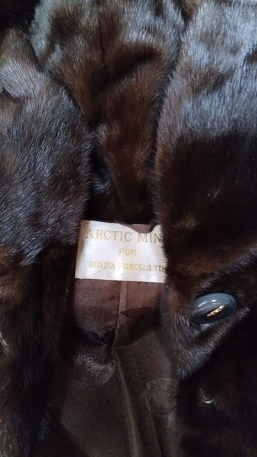 Шубы: Шуба из норки с капюшоном, темно‑шоколадный оттенок. Размер 44 тушот — 7