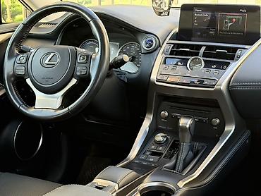 прикуриватель для машин: Lexus NX: 2020 г., 2.5 л, Вариатор, Гибрид, Кроссовер — 7