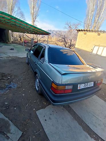 Volkswagen: Volkswagen Passat: 1989 г., 1.8 л, Механика, Бензин, Седан — 4