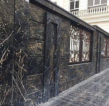 kohnə dəmir qapi: Mərmər və qranitlə daxili–xarici üzlük işləri - Divar, fasad, giriş — 2