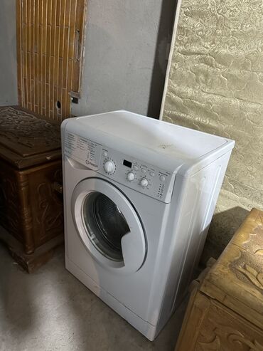 насос для стиральных машин: Стиральная машина Indesit, Автомат