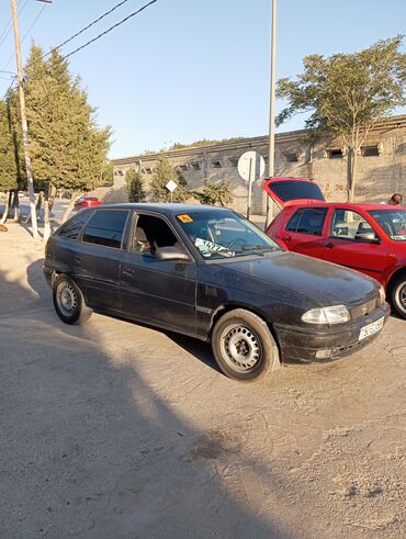 Digər: Opel astra f İli 1996 Mator 1.8 Avtomat Karopka Probeq 418000 Arxa