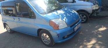 продаю авто в аварийном состоянии: Honda : 2002 г., 1.5 л, Вариатор, Газ, Минивэн