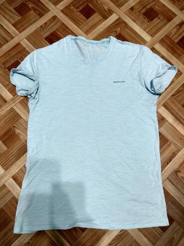 Рубашки: Рубашки и Футболки на рост 170, вес 60 Новые и б/у, цены от 100 до — 7