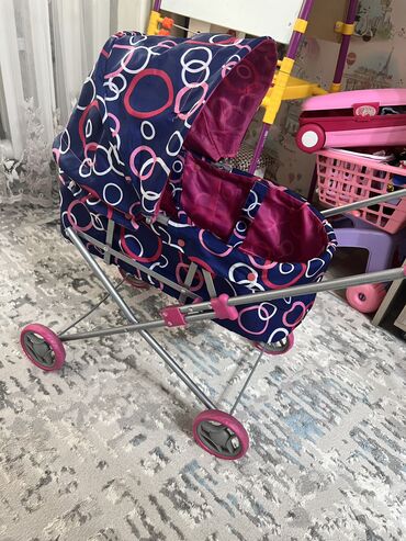 игрушечные коляски для кукол: Коляска, цвет - Розовый, Б/у