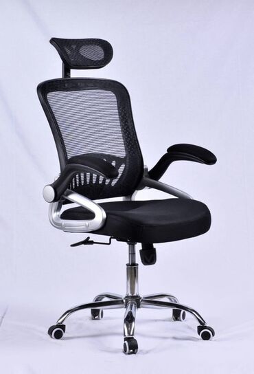 Ofis dəst mebeli: Ofis mebel dəsti Tərkib: - İş masası: ağ üst səth, qara metal karkas; — 12