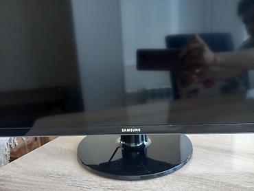 Samsung LED televizor - Ekran diaqonalı: təxminən 32–40 düym