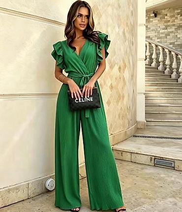 Kombinezoni: 04. Najlepši plisirani kombinezoni 🫶 
2.400 dinara A — 8