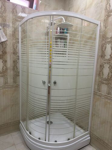 duş kabinası: Üstü açıq kabina