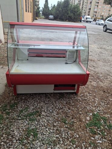 Gözəllik və estetika avadanlığı: Vitrin soyuducu 350 Azn. Ideal veziyyetde. olchu 1.20. Unvan Baki