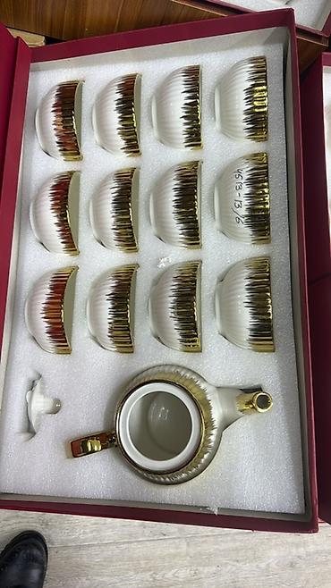 Наборы посуды: Чайные наборы из тонкого фарфора в подарочных боксах. Варианты: - — 15