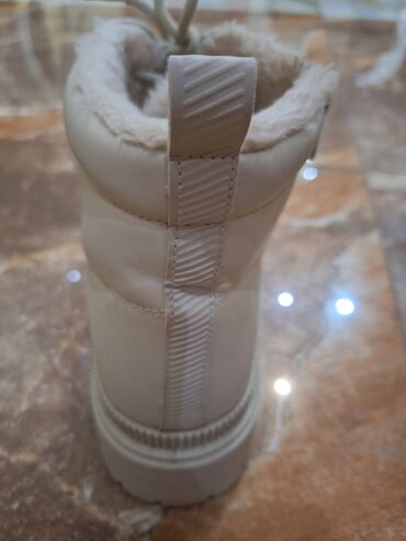 Čizme: Čizme, 39 na lalafo.rs — 8 Čizme: Čizme, 39 — 8