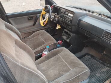 авто рав 4: Volkswagen Golf V: 1990 г., 1.8 л, Механика, Бензин, Хетчбек