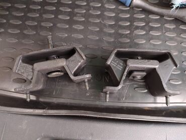 Razvalni, səssiz bloklar: Ssang Yong ehtiyyat hisseleri Ssang Yong Actyon Ssang Yong Korando — 8