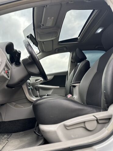 Toyota: Toyota Corolla: 1.8 l | 2008 il Sedan — 12