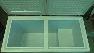 Морозильные шкафы, лари: Продаю ларь морозильный vasin на 400 литров. 130x60x87см. В хорошем
