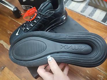 Patike: Nike air max 720
42-46
4.000 — 2