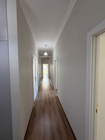 Uzunmüddətli kirayə mənzillər: Sumqayıt şəhəri bulvarı mida 4 otaq 16/8 çi mertebesi denize — 4