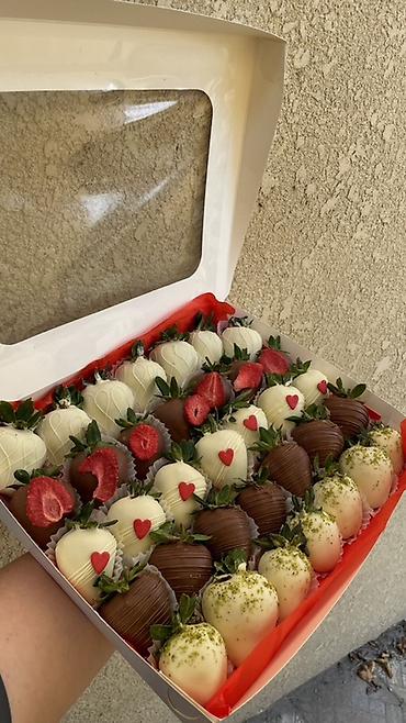 малина желтая: Клубника в шоколаде — праздничные наборы в подарочных боксах. Состав — 1