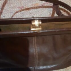 Torbe: 3 kožne tašne cena 1000 — 11