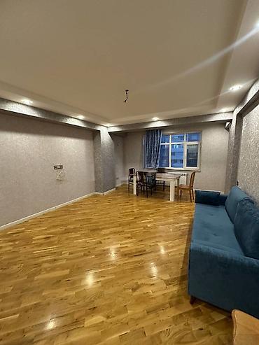 kirayə qarayev: Qara Qarayev metrosunun çıxışı, Nəbz Klinikasının arxasında, yeni — 1