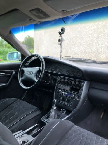 Audi: Audi A6: 1994 г., 2.6 л, Механика, Бензин, Седан — 9