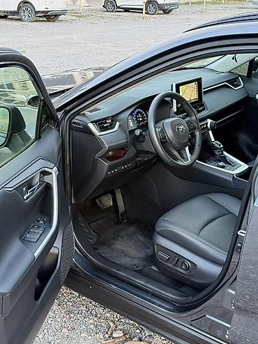 приборка: Toyota RAV4: 2023 г., 2 л, Вариатор, Бензин, Кроссовер — 9