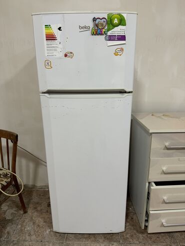 бьюти холодильник: Холодильник Beko, Б/у, Двухкамерный, 150 *