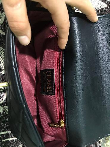 шанель оригинал: Сумка на цепочке Chanel, черная, стеганый дизайн «квадраты». - — 2
