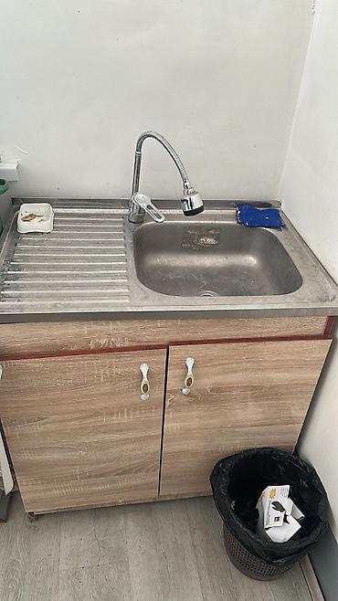 Инструменты и тележки для инструментов: Набор стоматологических инструментов и принадлежностей. Состав: - — 17