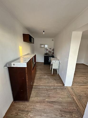 2 bedroom: Кара Жыгач ж/м Сдается 2х ком дом с хозяином Этаж: 1 из 1 С — 2